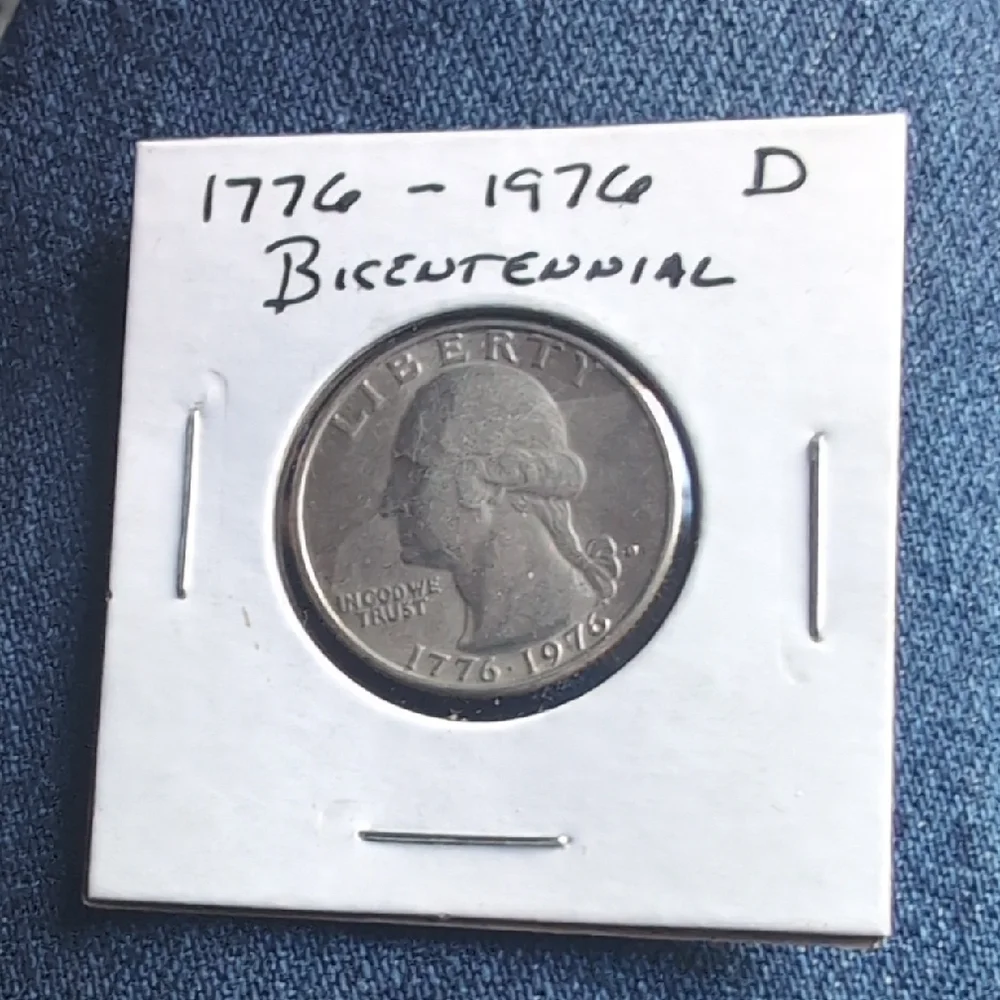 1776-1976 P Bicentennial Quarter - Picture 1 of 3